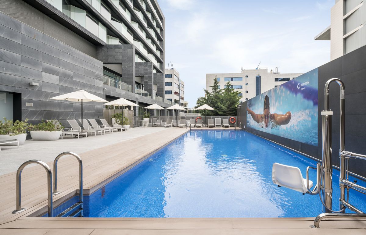 Piscina hotel Atrium